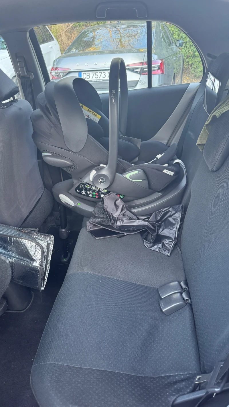 Toyota Yaris 1.3 VVTI, снимка 10 - Автомобили и джипове - 52434438