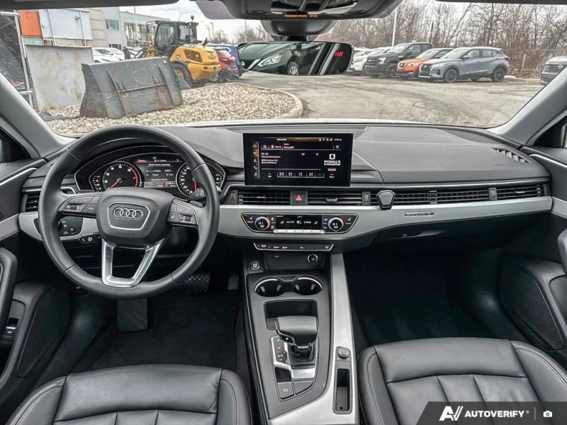 Audi A4 * Komfort * CARFAX * БЕЗ ПЪРВОНАЧАЛНА ВНОСКА, снимка 14 - Автомобили и джипове - 52842962