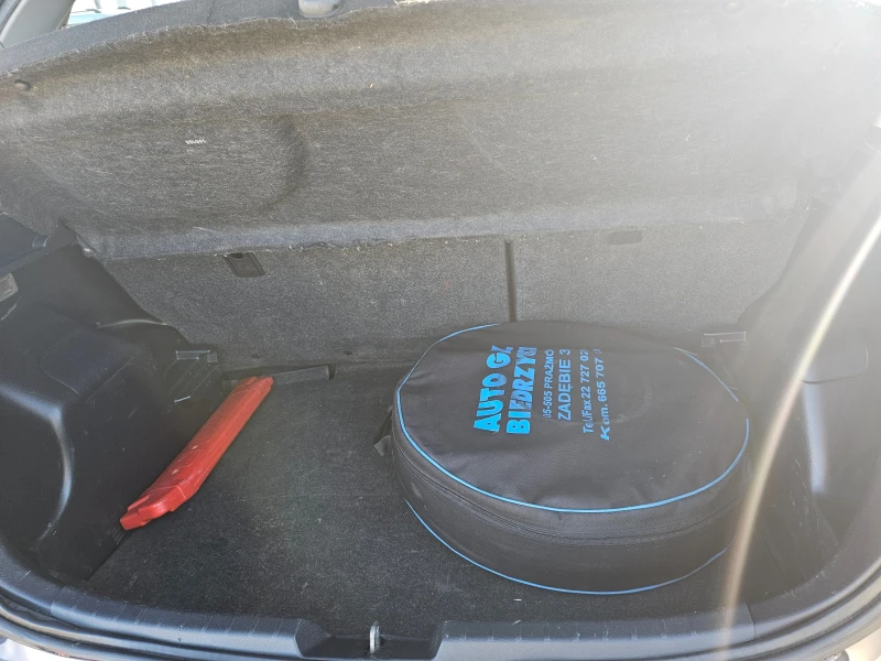 Toyota Yaris LPG Лизинг Бартер, снимка 9 - Автомобили и джипове - 53039782