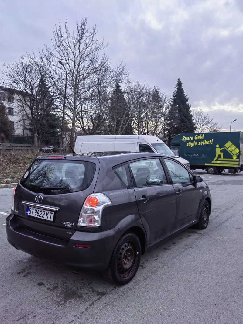 Toyota Corolla verso 2.2D4D , снимка 3 - Автомобили и джипове - 53486019