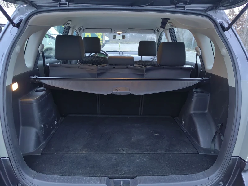 Toyota Corolla verso 2.2D4D , снимка 12 - Автомобили и джипове - 53486019