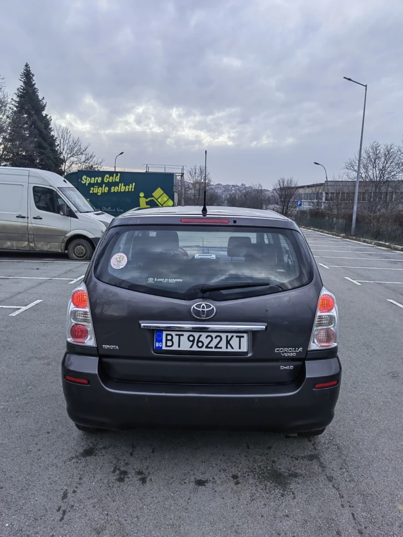 Toyota Corolla verso 2.2D4D , снимка 5 - Автомобили и джипове - 53486019