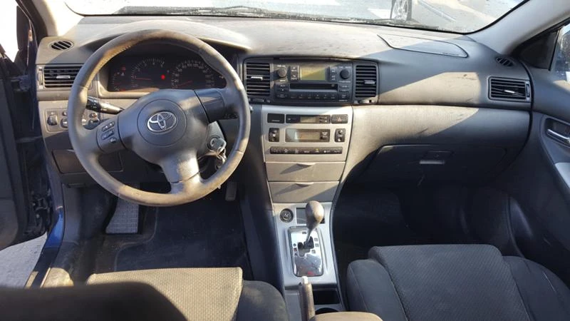 Toyota Corolla 1.4D4D Автоматик, снимка 6 - Автомобили и джипове - 29538438