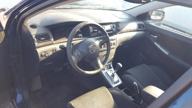 Toyota Corolla 1.4D4D Автоматик, снимка 8 - Автомобили и джипове - 29538438