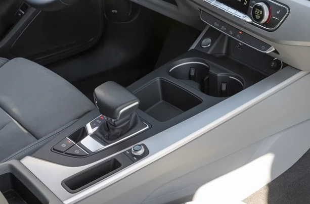 Audi A4 Avant 30 TDI = S-line = Гаранция - изображение 7