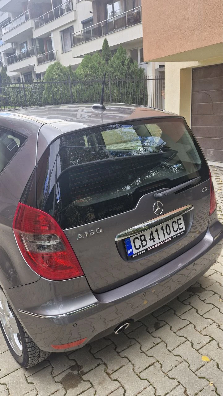 Mercedes-Benz A 180 PREMIUM - изображение 4