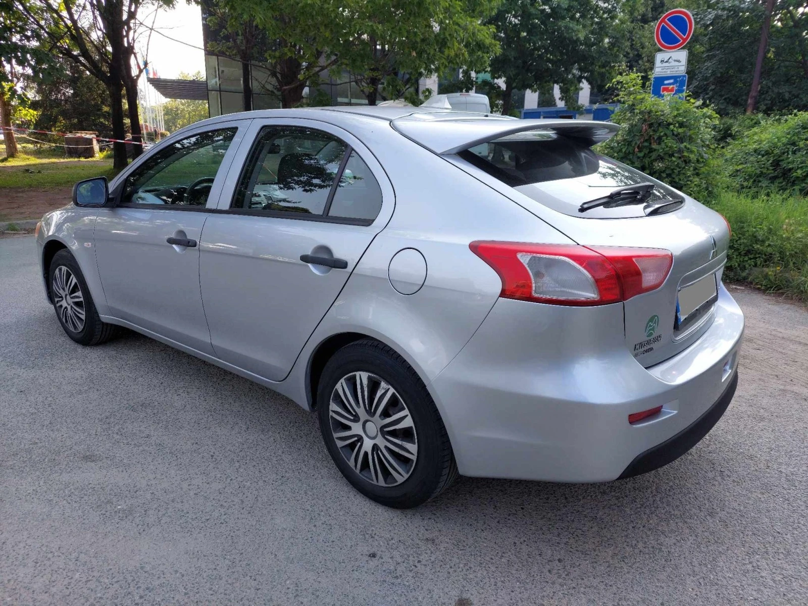 Mitsubishi Lancer 1, 5i 109ps РЕГИСТРИРАНА - изображение 4