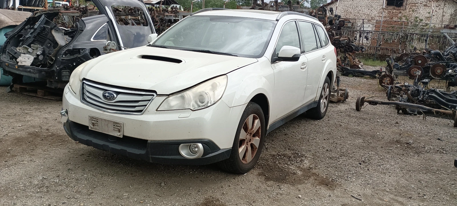 Subaru Outback - [1] 