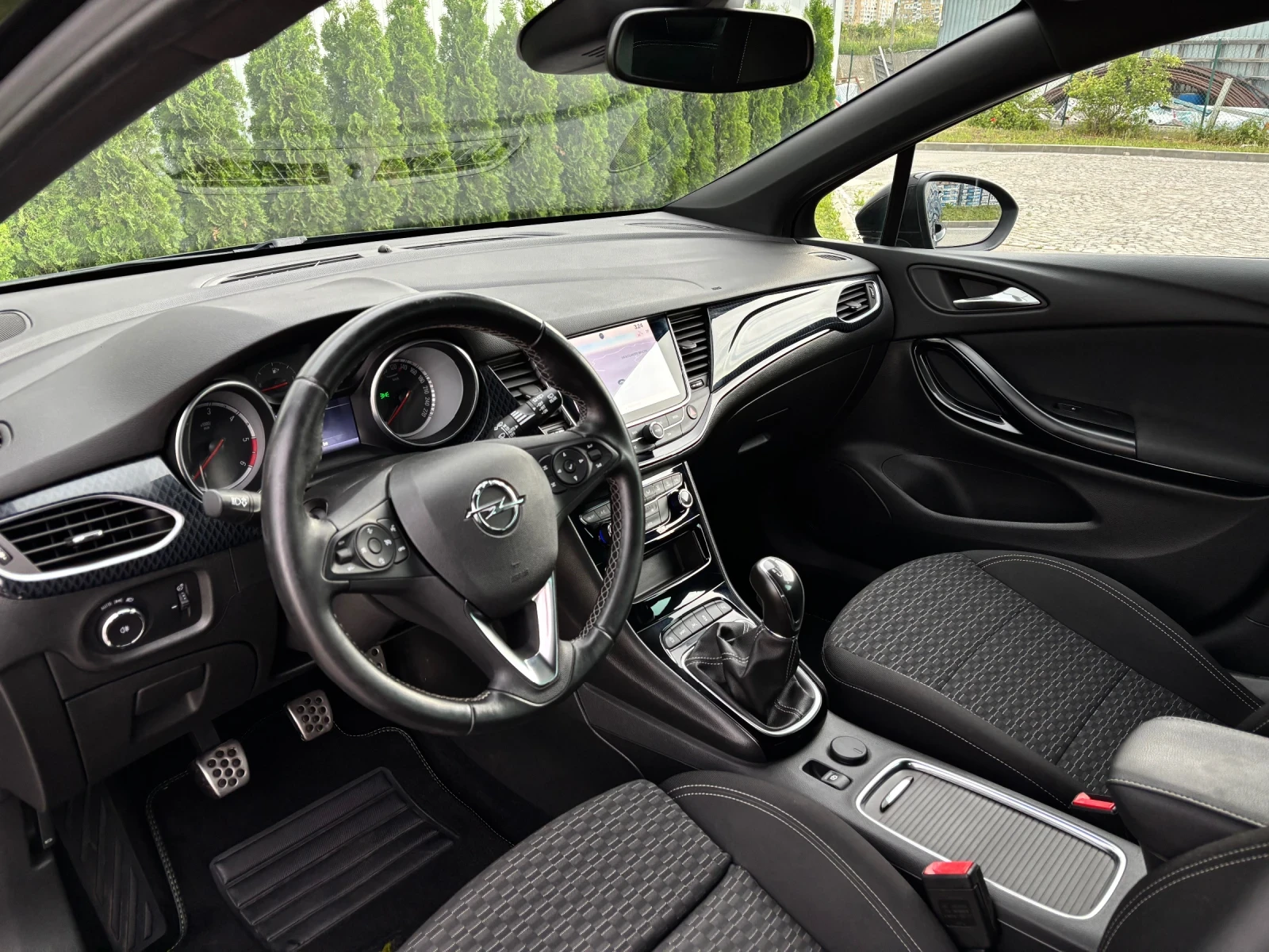Opel Astra 2019.г/OPC LINE/FULL/LED/140 000 Хил.км/ - изображение 10