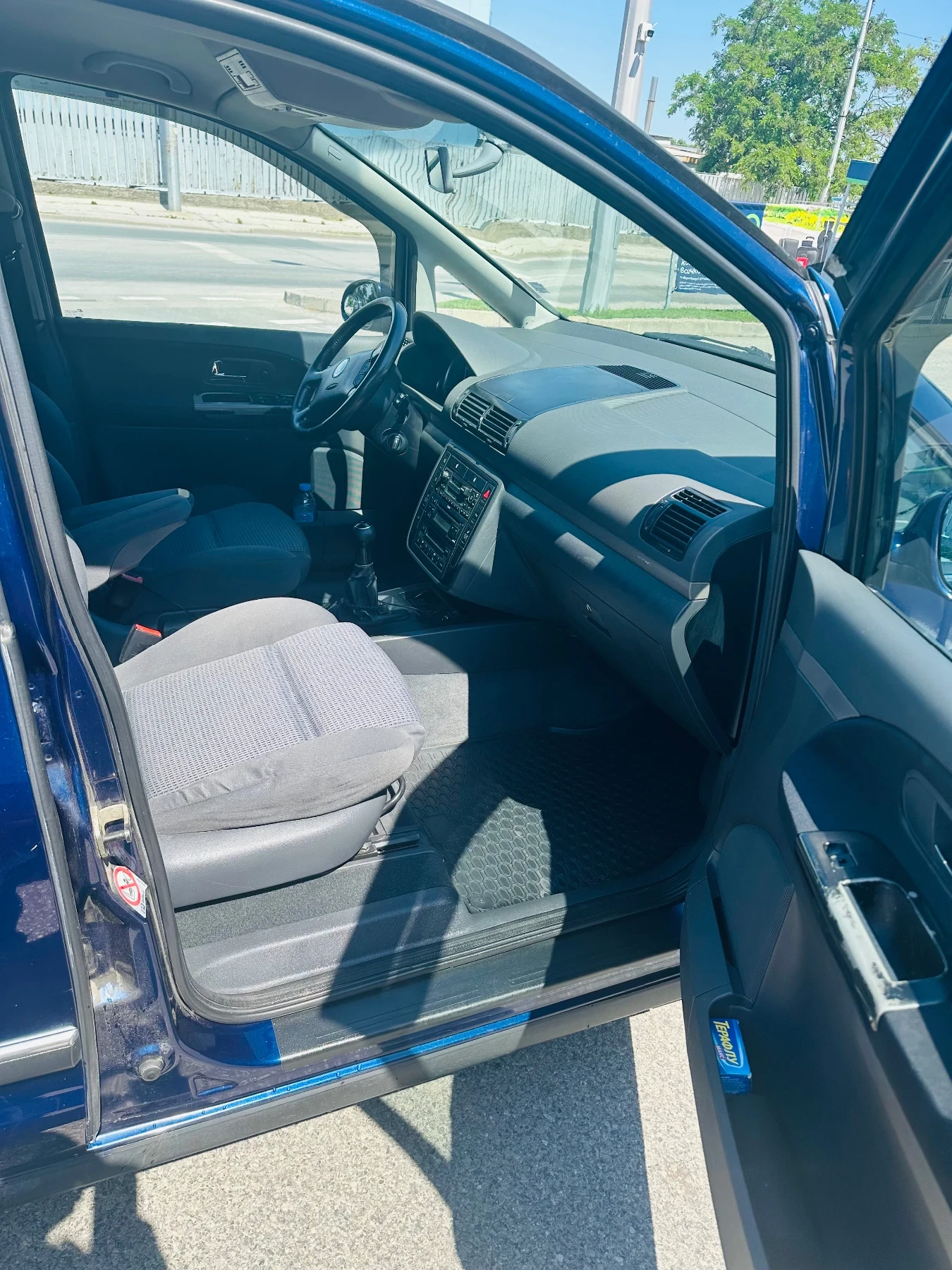 VW Sharan 1.9 131 кс. - изображение 7