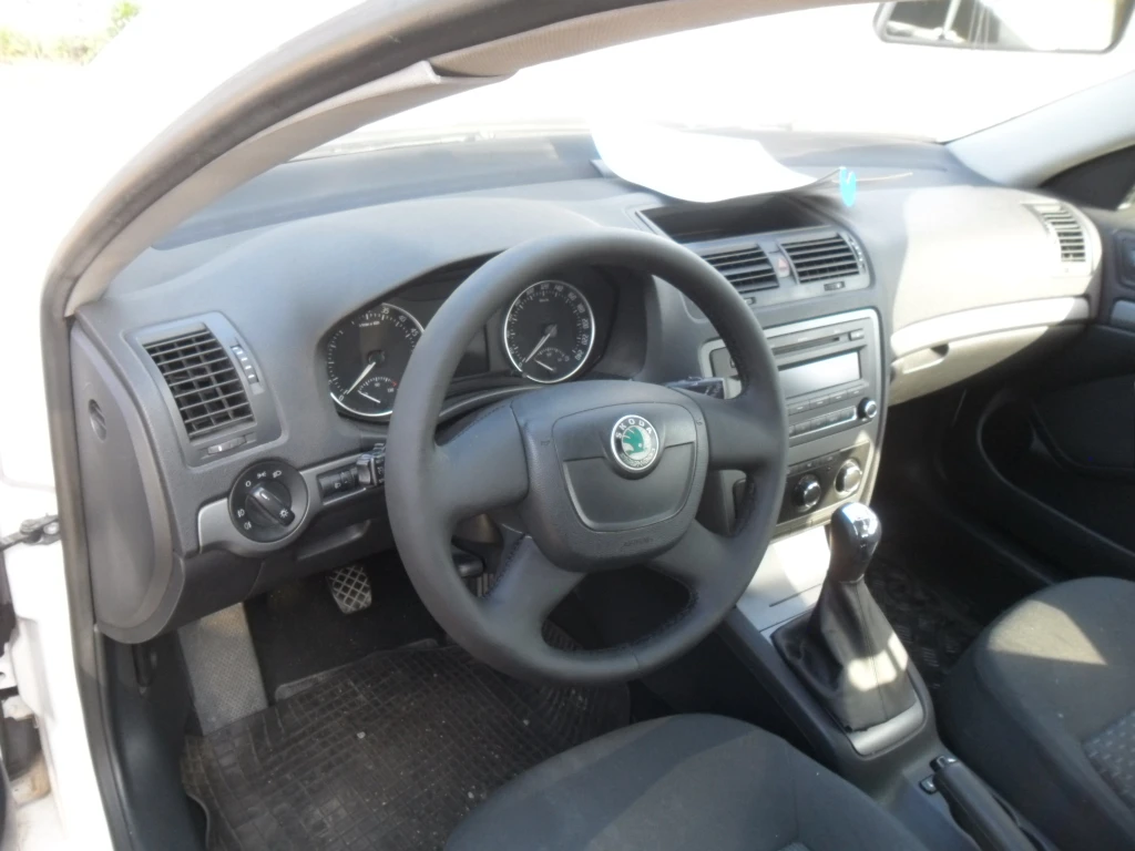 Skoda Octavia 1.6 тди - изображение 4