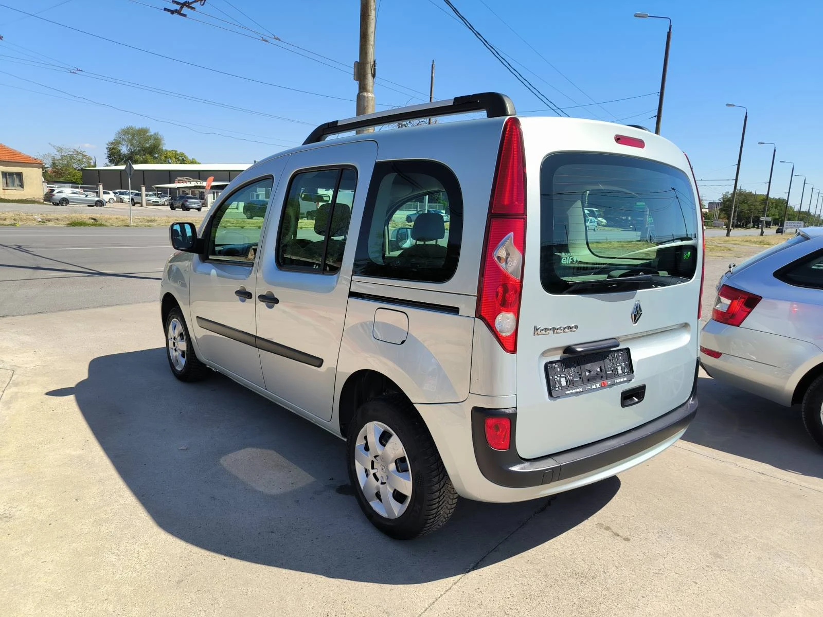 Renault Kangoo 1.5d-90k.s-Navi - изображение 7