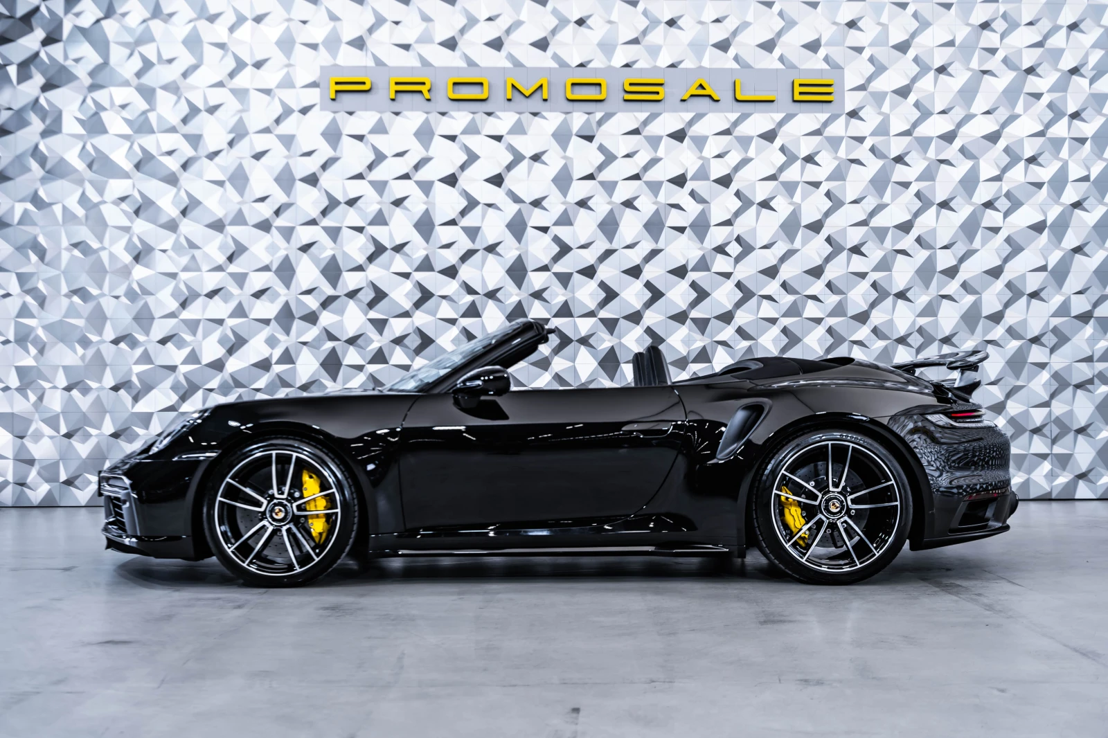 Porsche 911 Turbo S Cabrio Akrap* Keramik* Lift* Matrix - изображение 3