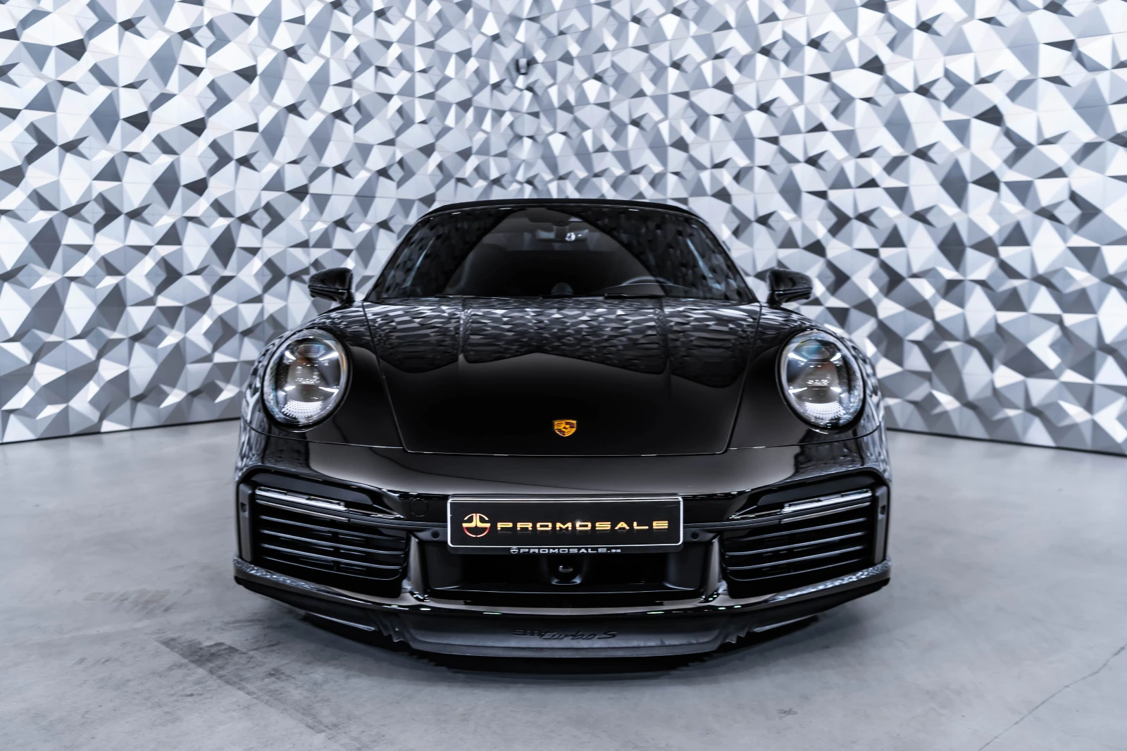 Porsche 911 Turbo S Cabrio Akrap* Keramik* Lift* Matrix - изображение 2