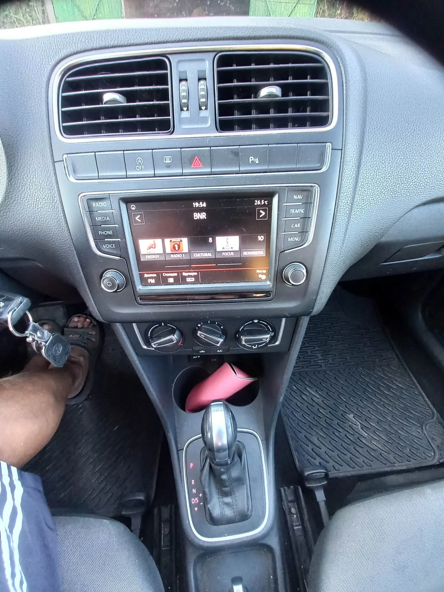 VW Polo 1, 4, снимка 10 - Автомобили и джипове - 53432644