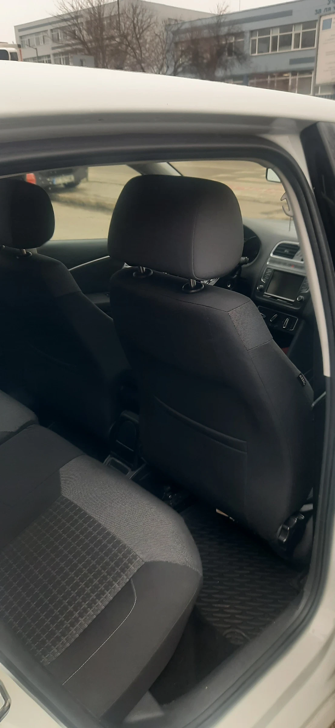 VW Polo 1, 4 - изображение 7