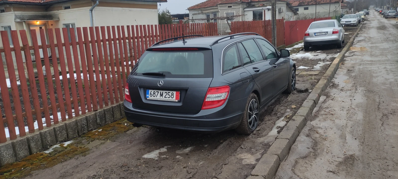 Mercedes-Benz C 220, снимка 9 - Автомобили и джипове - 54377433