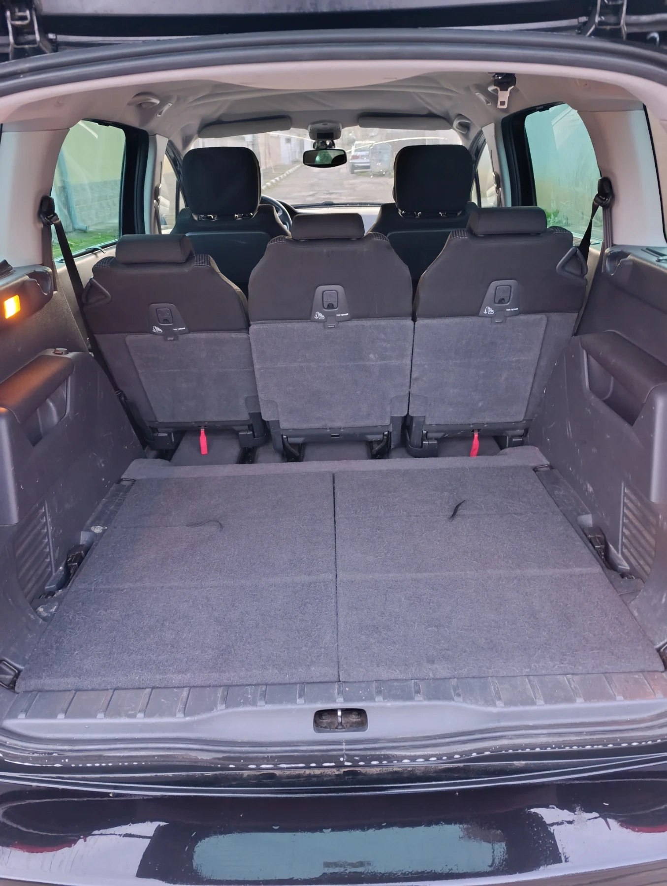 Peugeot 5008, снимка 9 - Автомобили и джипове - 54385991