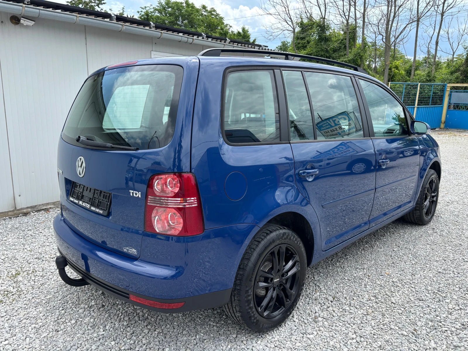 VW Touran 1.9TDi 6 Скорости FACE НОВ ВНОС ГЕРМАНИЯ, снимка 4 - Автомобили и джипове - 54739160