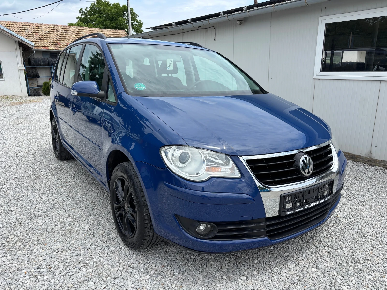VW Touran 1.9TDi 6 Скорости FACE НОВ ВНОС ГЕРМАНИЯ, снимка 2 - Автомобили и джипове - 54739160