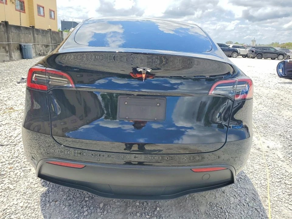 Tesla Model Y, снимка 6 - Автомобили и джипове - 54818651