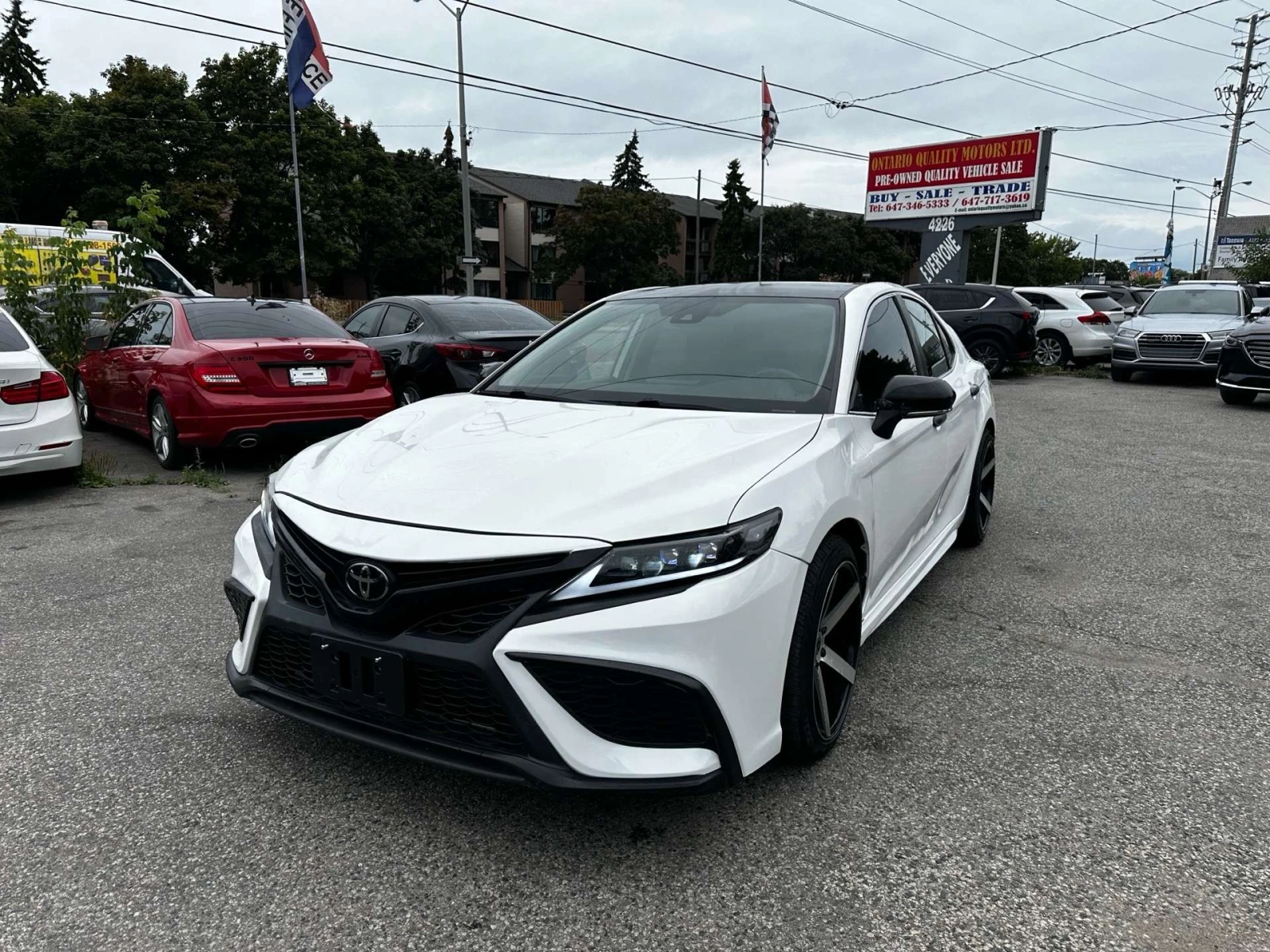 Toyota Camry SE | Leather