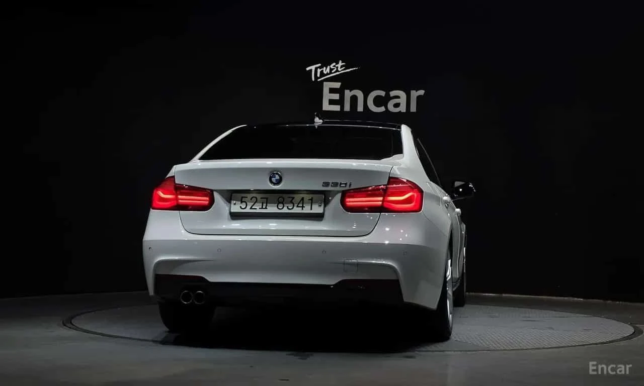 BMW 330 i M Sport  | АВТОФИНАНСИРАНЕ БЕЗ ПЪРВОНАЧАЛНА, снимка 4 - Автомобили и джипове - 55631626