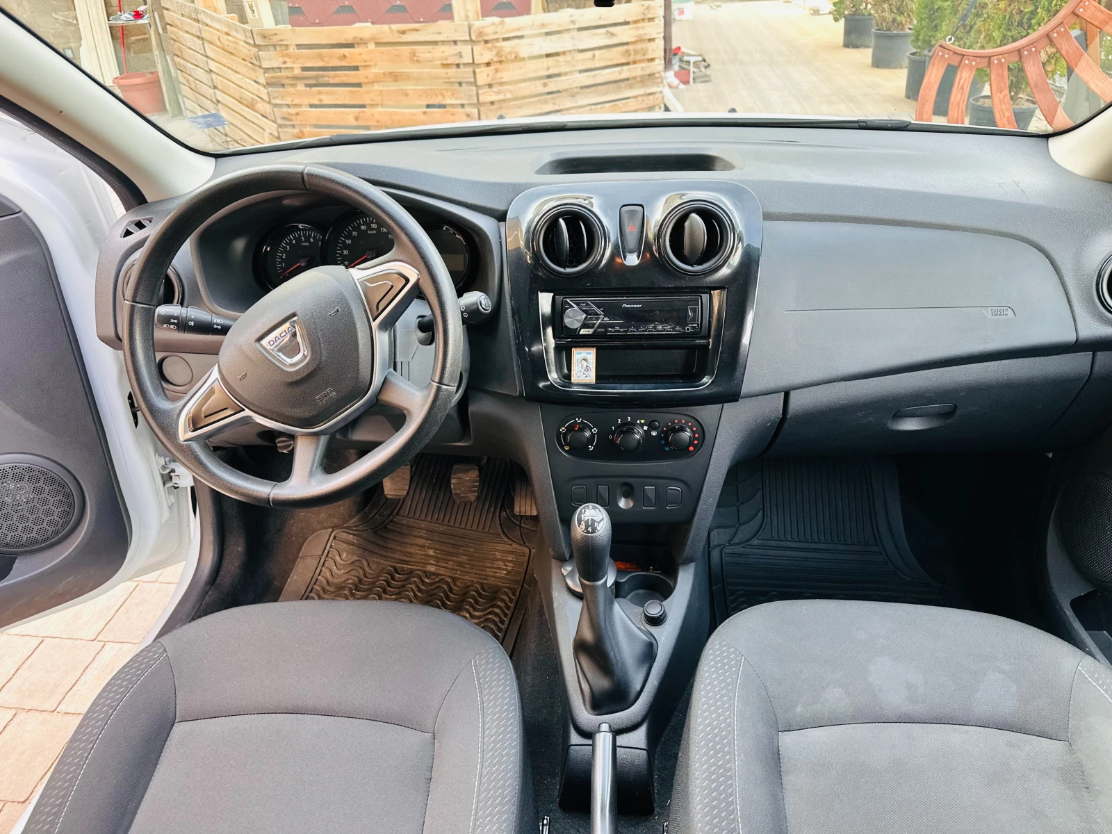 Dacia Sandero, снимка 7 - Автомобили и джипове - 56513847