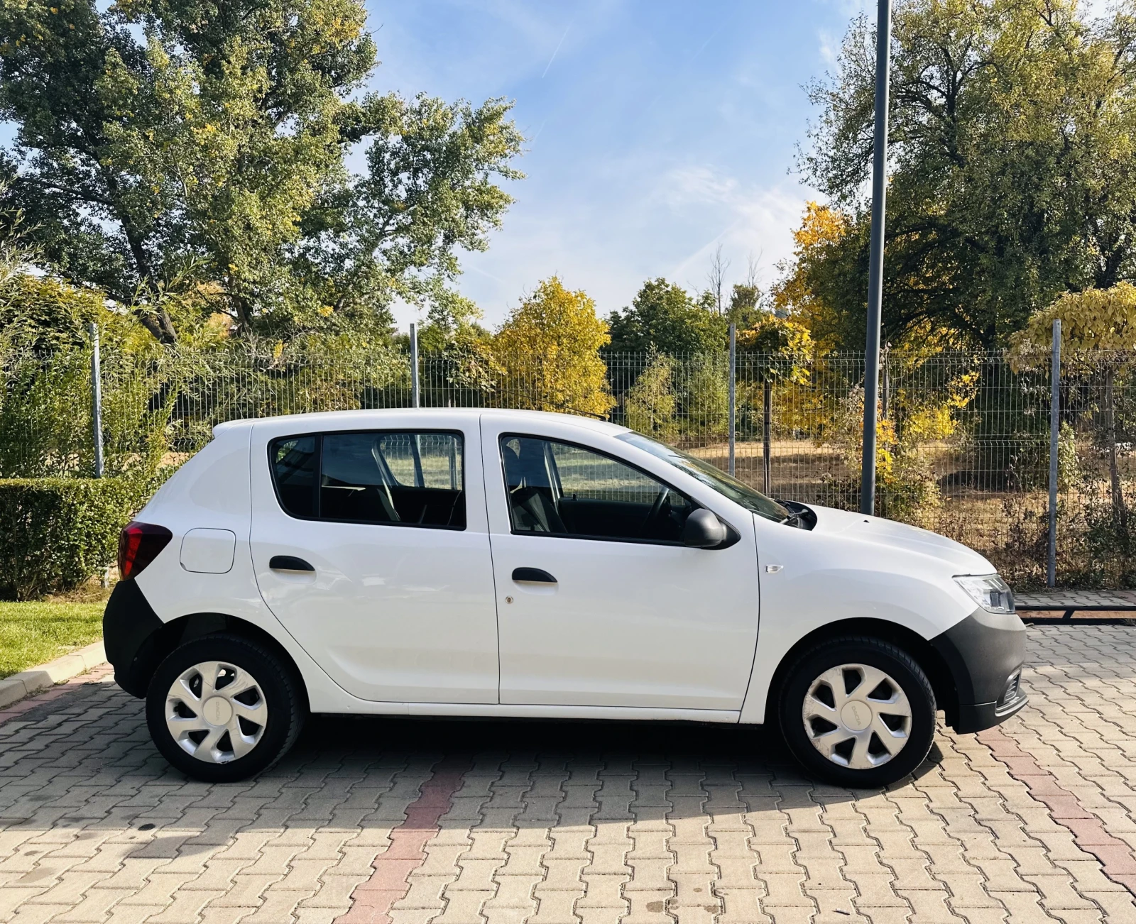 Dacia Sandero, снимка 4 - Автомобили и джипове - 56513847