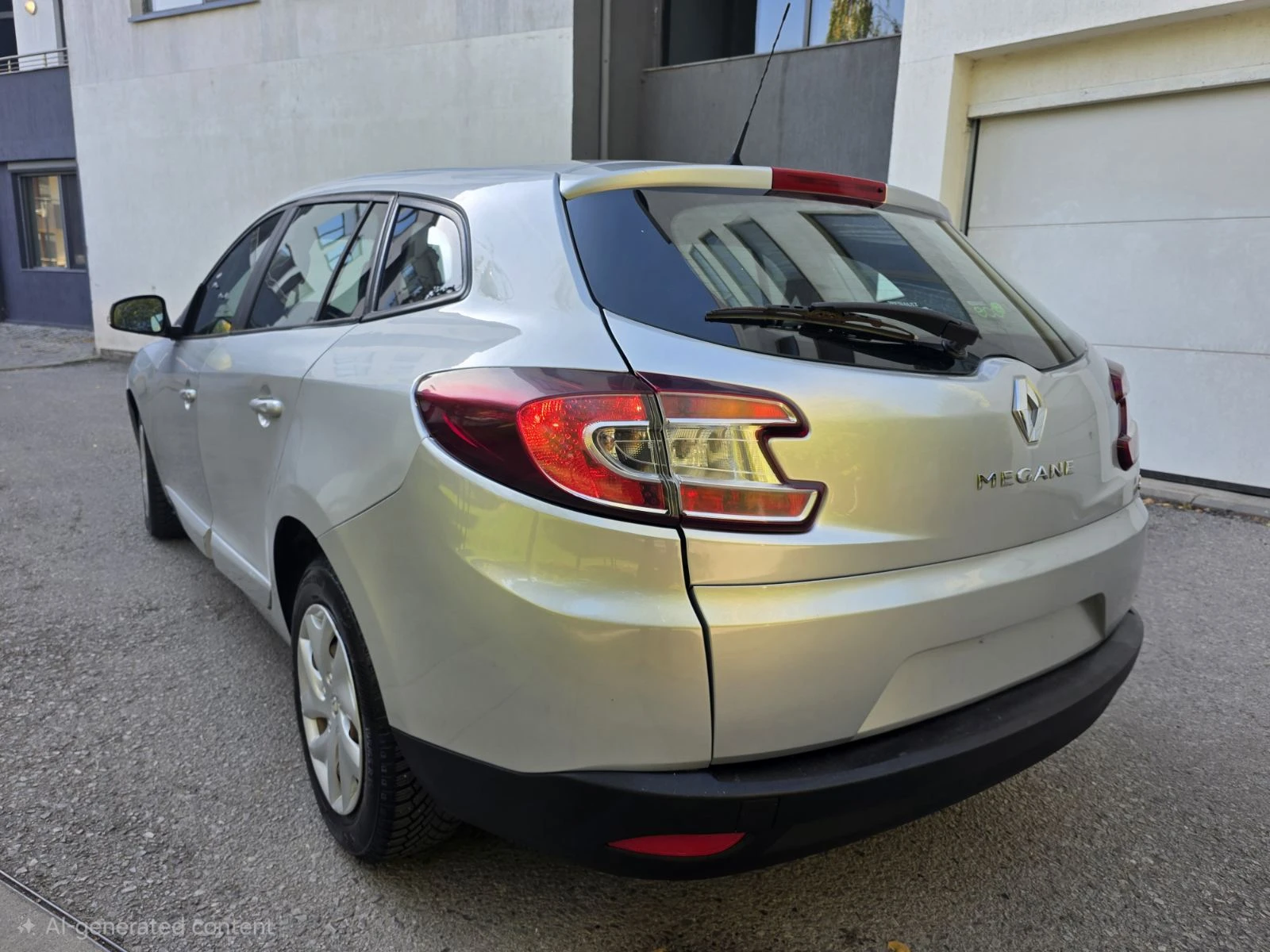 Renault Megane 1.5 DCI, снимка 6 - Автомобили и джипове - 56576535