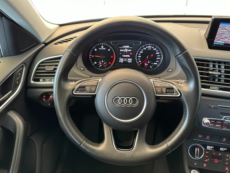 Audi Q3 2.0TDI* 184к.с* СЕРВИЗНА КНИЖКА С ПЪЛНА ИСТОРИЯ , снимка 12 - Автомобили и джипове - 46887058