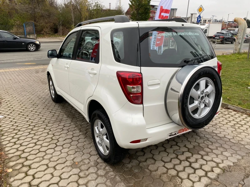 Daihatsu Terios 1.5i/4x4/146 000 РЕАЛНИ КМ ! ! ! , снимка 7 - Автомобили и джипове - 47963681