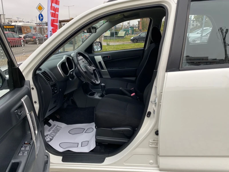 Daihatsu Terios 1.5i/4x4/146 000 РЕАЛНИ КМ ! ! ! , снимка 9 - Автомобили и джипове - 47963681