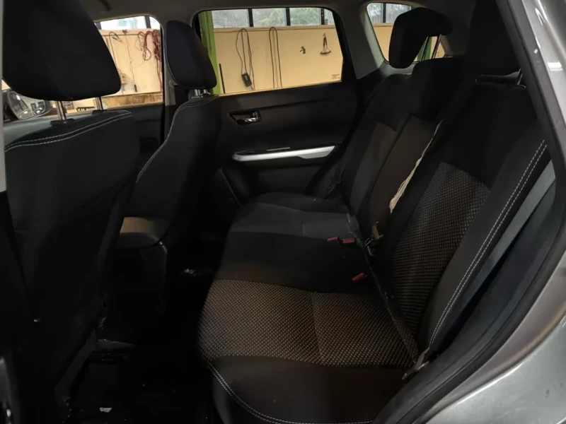 Suzuki Vitara 1.6b Comfort 120ps, снимка 15 - Автомобили и джипове - 52745926