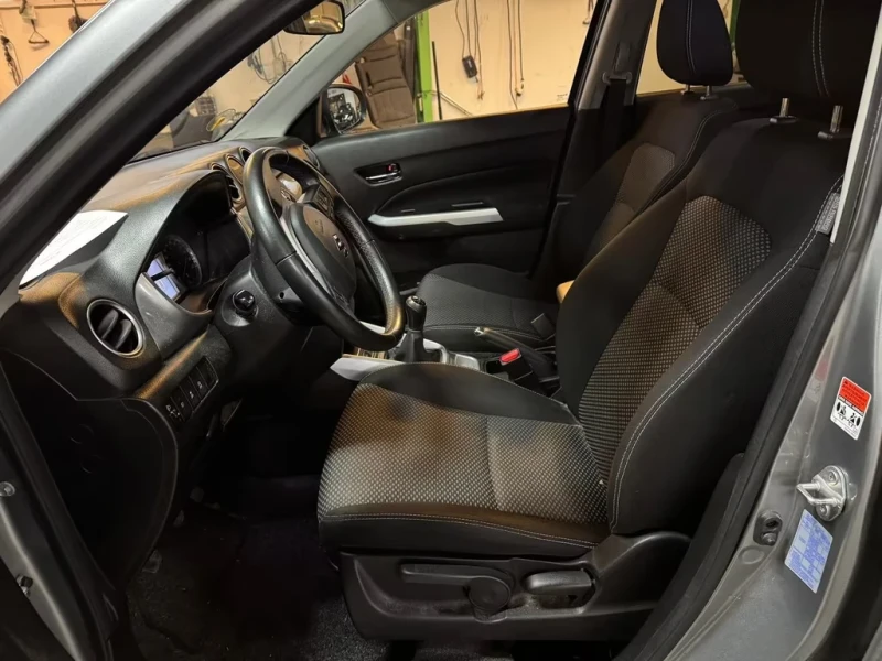 Suzuki Vitara 1.6b Comfort 120ps, снимка 8 - Автомобили и джипове - 52745926
