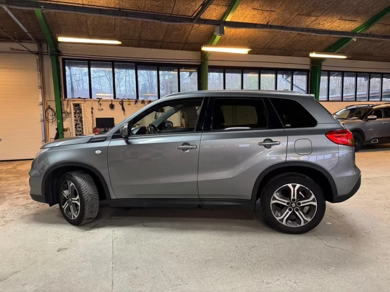 Suzuki Vitara 1.6b Comfort 120ps, снимка 3 - Автомобили и джипове - 52745926
