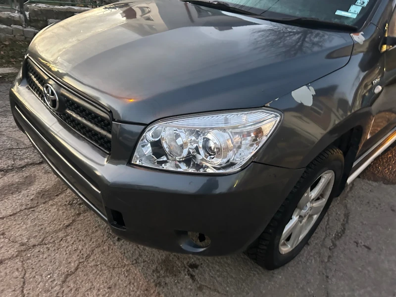 Toyota Rav4 2.2 136кс НА ЧАСТИ здрав мотор !, снимка 2 - Автомобили и джипове - 52944133