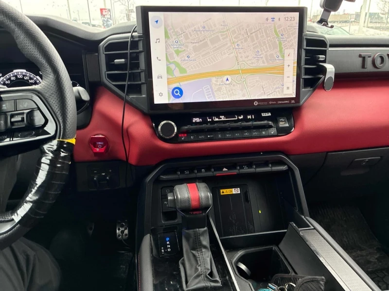 Toyota Sequoia 4WD  CARFAX, снимка 9 - Автомобили и джипове - 53447301