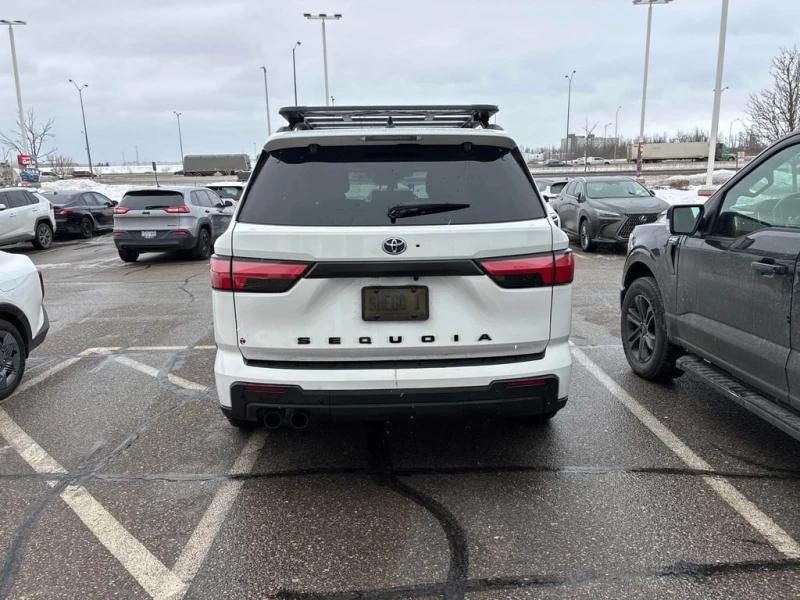 Toyota Sequoia 4WD  CARFAX, снимка 4 - Автомобили и джипове - 53447301