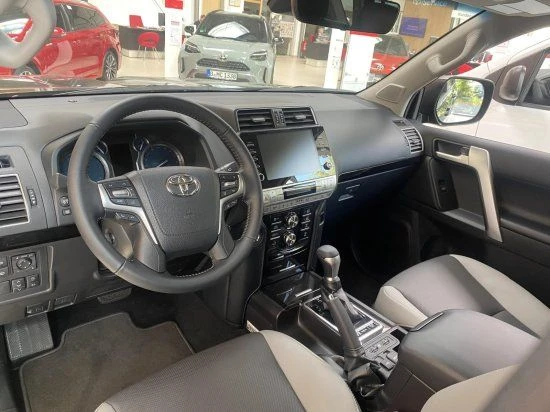 Toyota Land cruiser 2.8 D-4D = Tec Edition= Гаранция, снимка 7 - Автомобили и джипове - 47330014