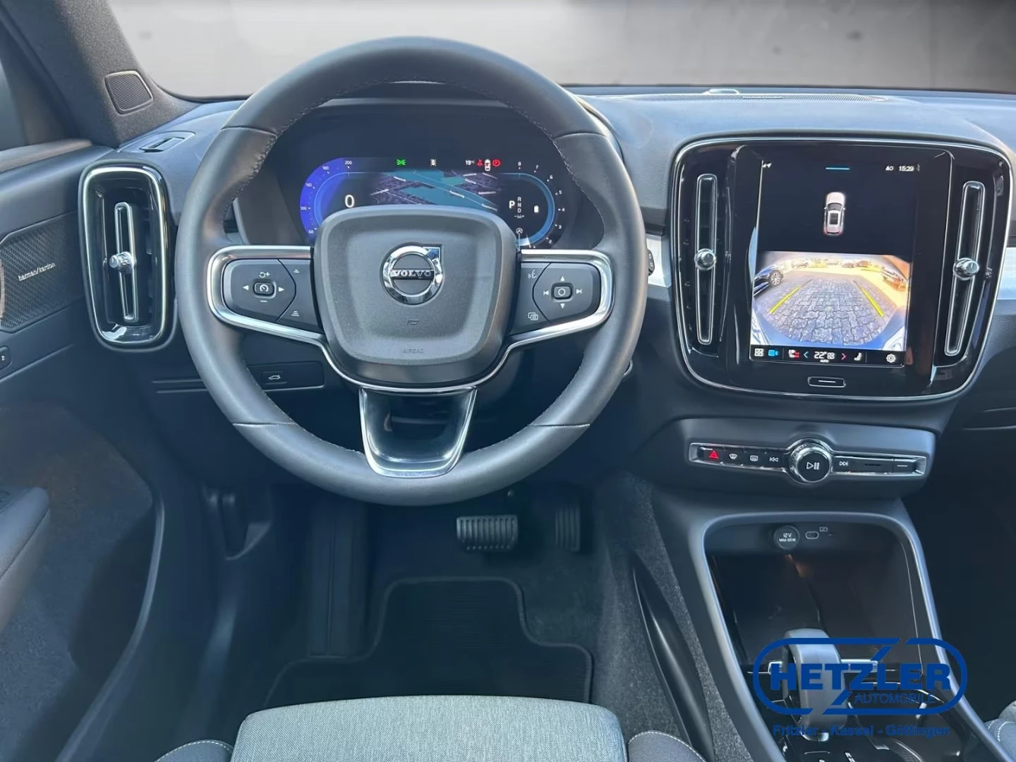 Volvo XC40 PLUS-BRIGHT B3/163HP/2WD/DIGITAL/MEMO/KLESS/628f | Mobile.bg   11