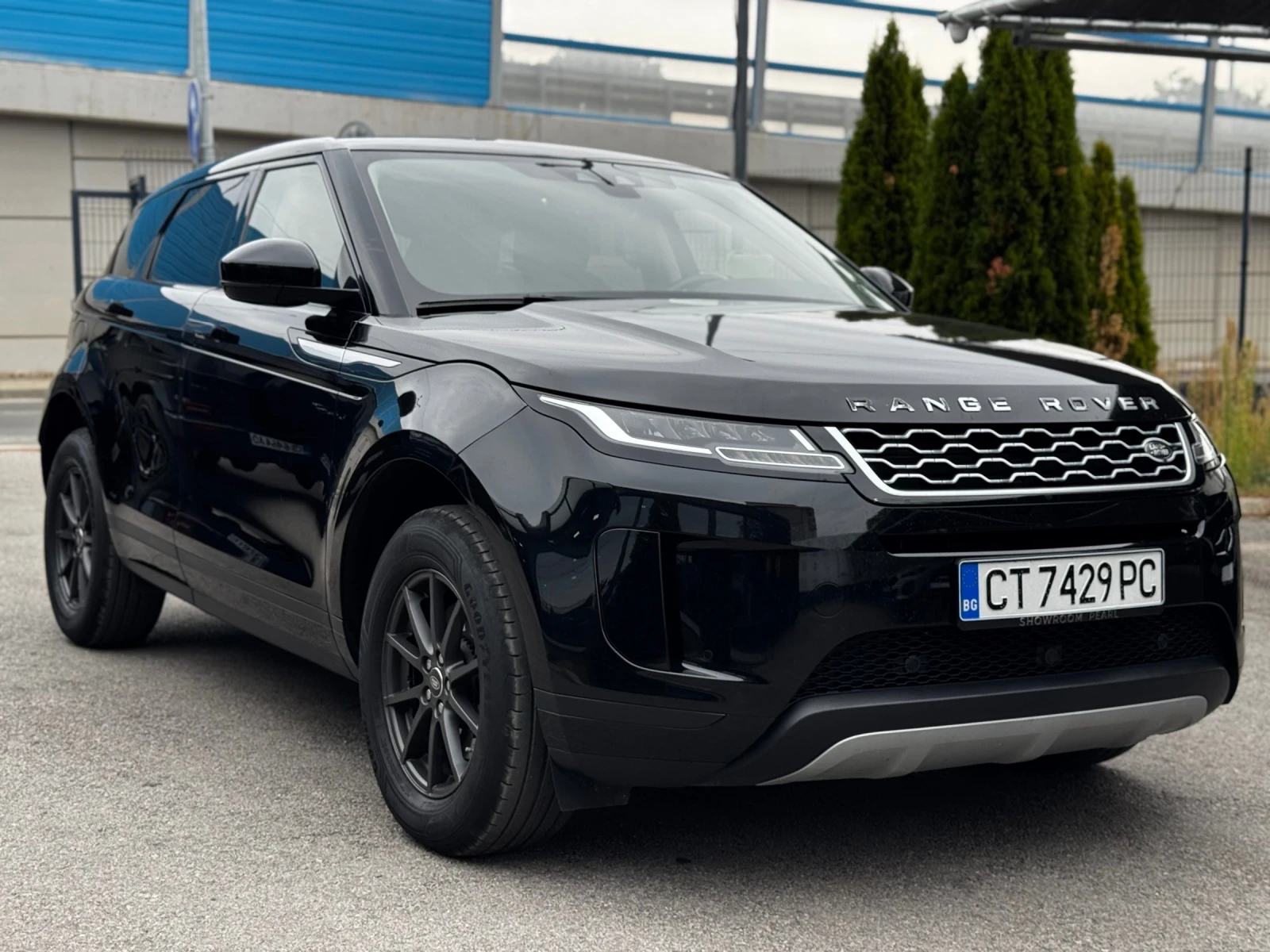 Land Rover Range Rover Evoque Facelift 2.0d AWD Santorini Black - изображение 3