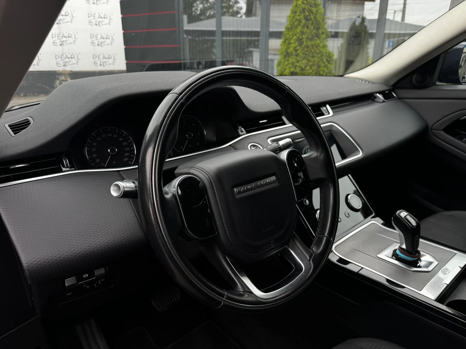 Land Rover Range Rover Evoque Facelift 2.0d AWD Santorini Black - изображение 8