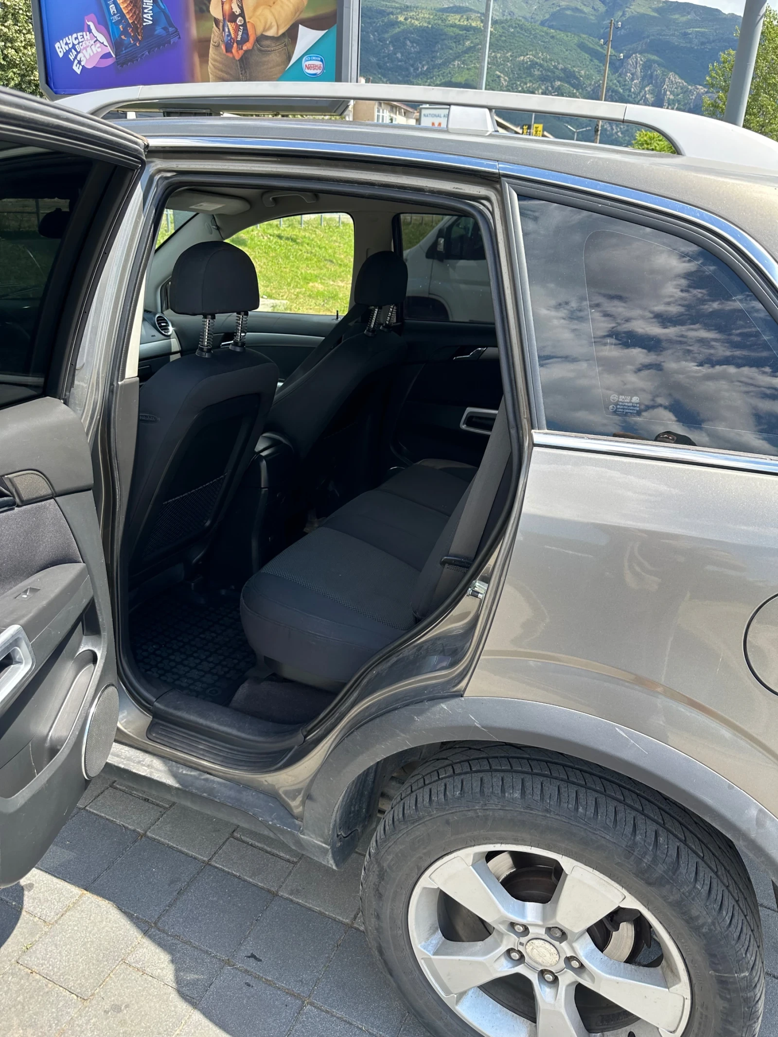 Opel Antara 2.4/Gaz/4x4/barter/lizing, снимка 8 - Автомобили и джипове - 54956445