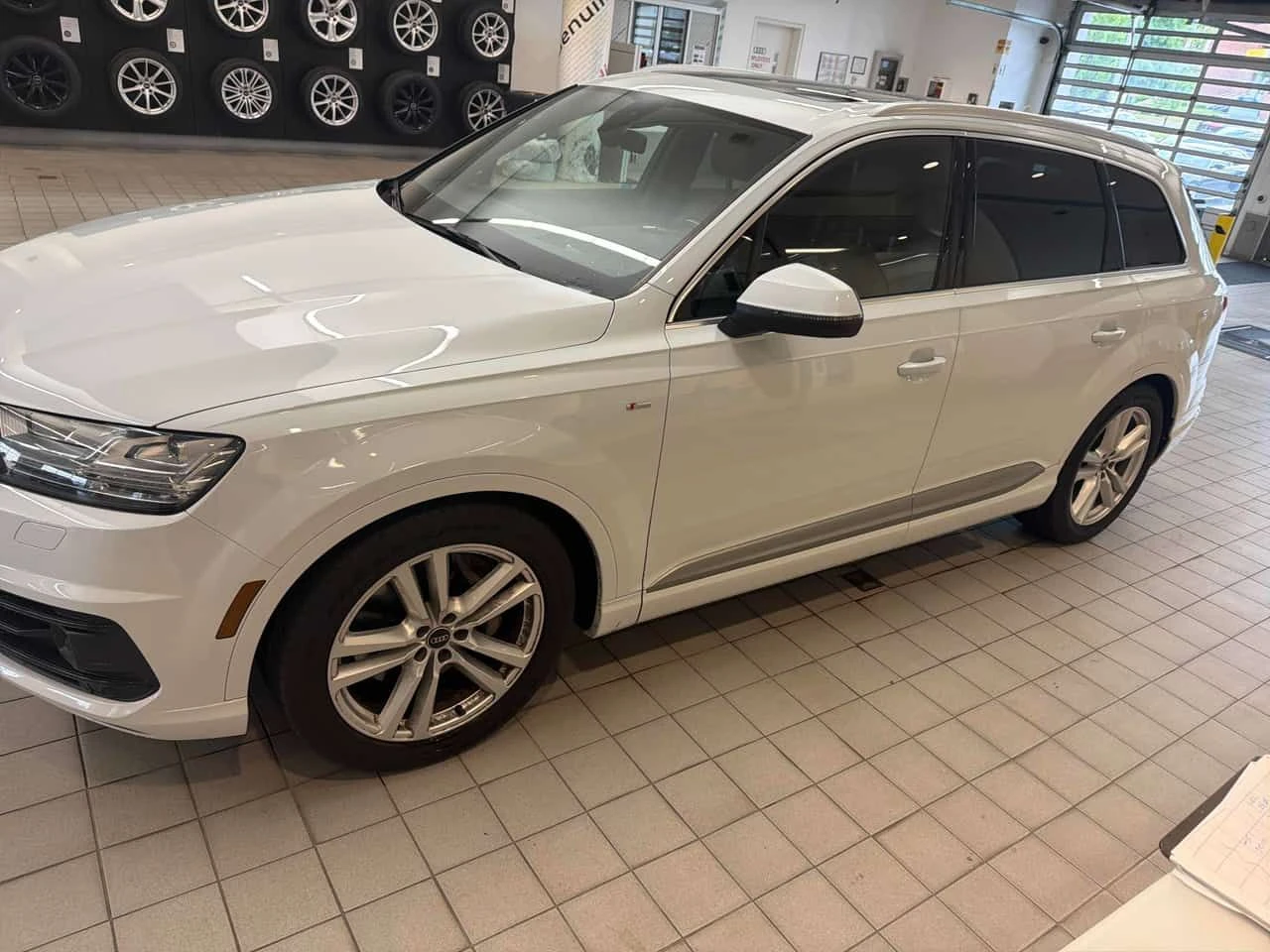 Audi Q7 | Technik | DISTRONIC | 360 | HUD | CARFAX | , снимка 2 - Автомобили и джипове - 55167329