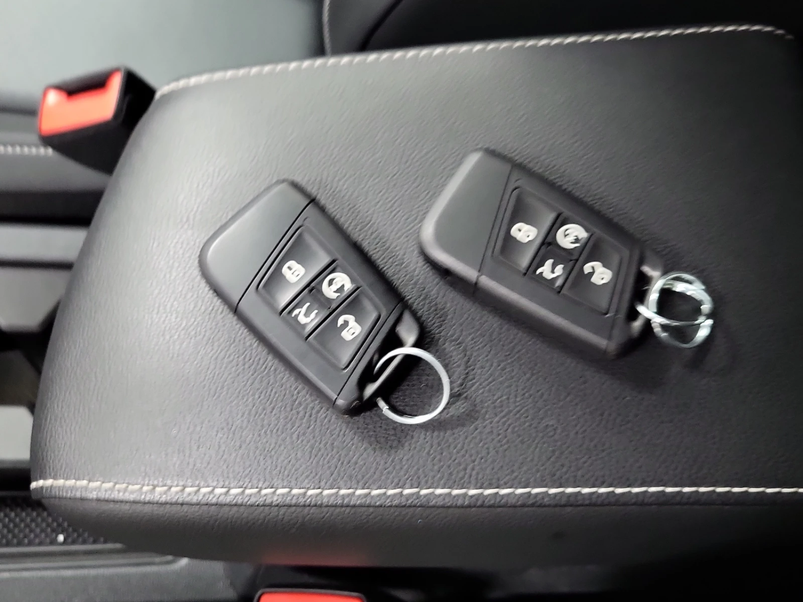 VW Tiguan Comfortline R-Line Black Edition/2 ЧИФТ ГУМИ, снимка 15 - Автомобили и джипове - 55200480
