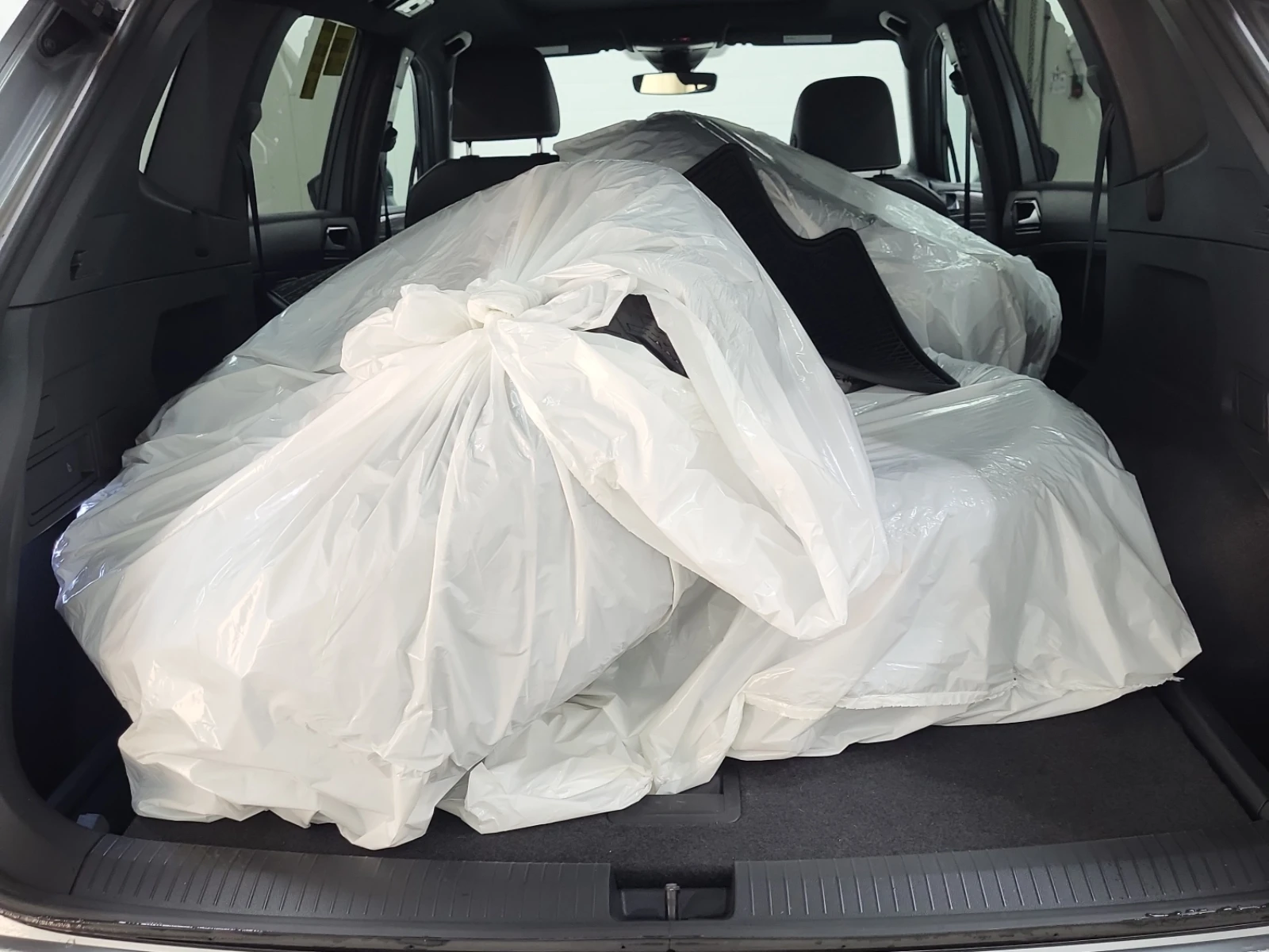 VW Tiguan Comfortline R-Line Black Edition/2 ЧИФТ ГУМИ, снимка 7 - Автомобили и джипове - 55200480