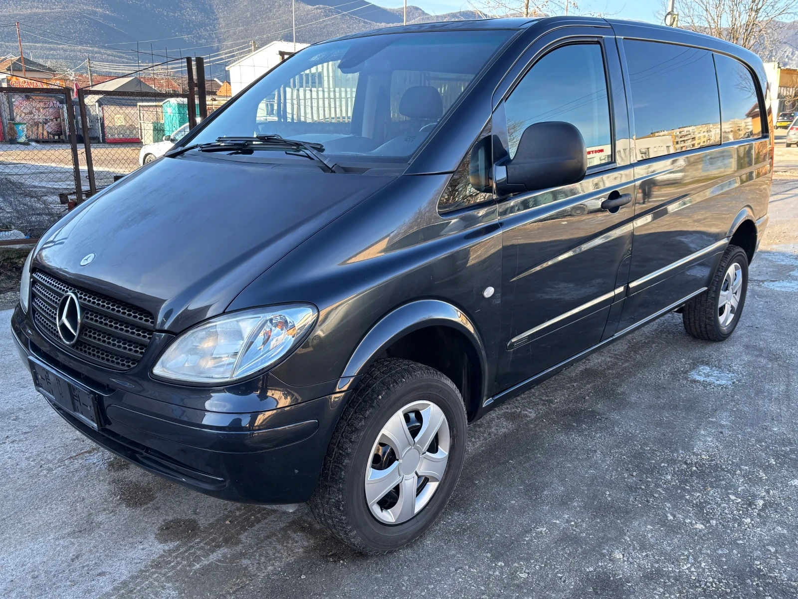 Mercedes-Benz Vito 115 4x4 Business Van Ръчка, снимка 1
