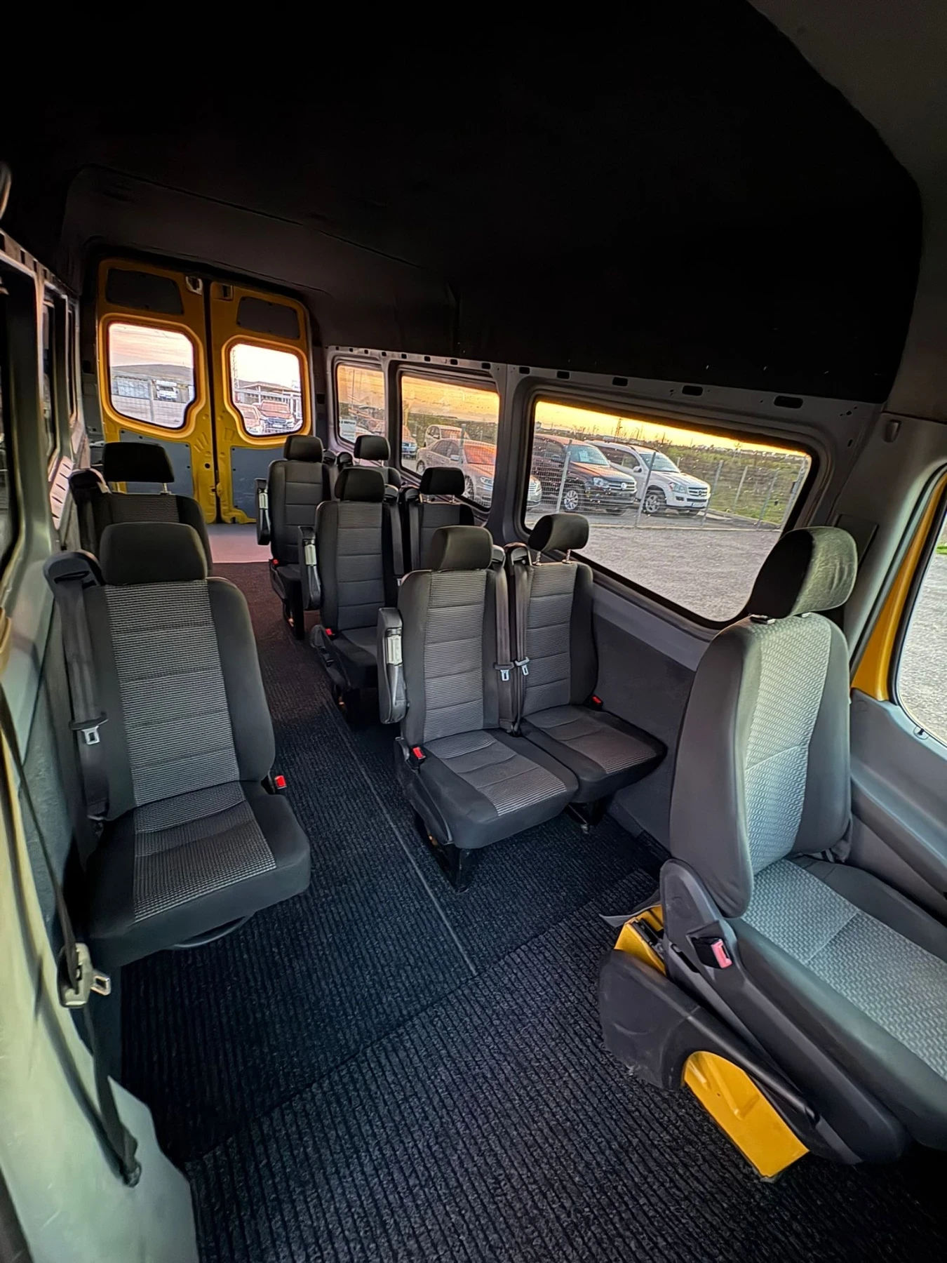 VW Crafter 2.0, снимка 7 - Бусове и автобуси - 54141340