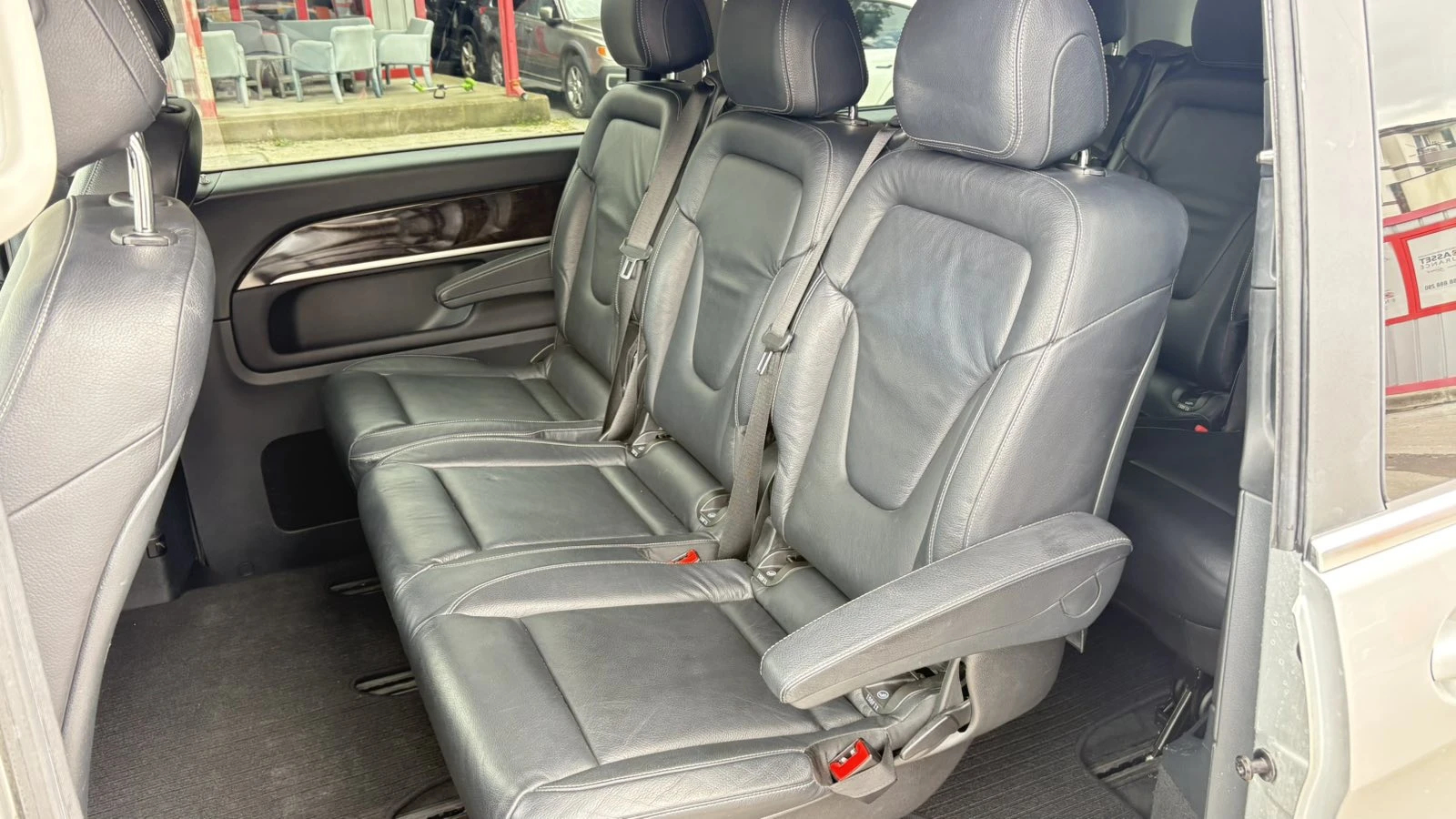 Mercedes-Benz V 220 2.2 DISEL, снимка 11 - Бусове и автобуси - 54751960